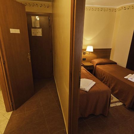 Hotel Relais Des Alpes Саузе-д'Ульс Номер фото