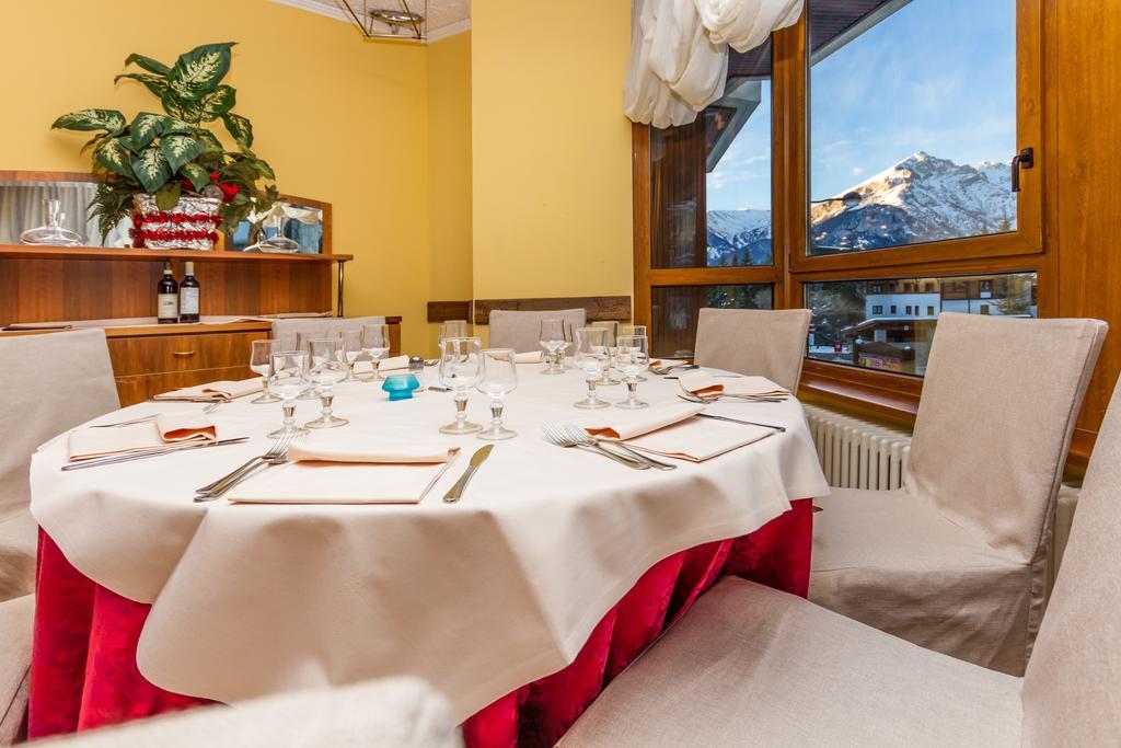 Hotel Relais Des Alpes Саузе-д'Ульс Экстерьер фото