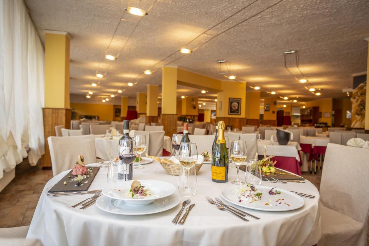 Hotel Relais Des Alpes Саузе-д'Ульс Экстерьер фото